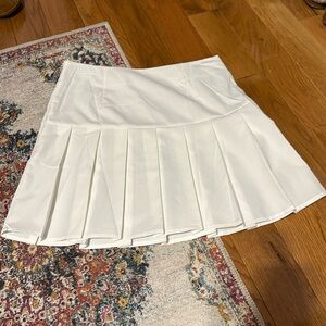 New with tags white pleated skirt